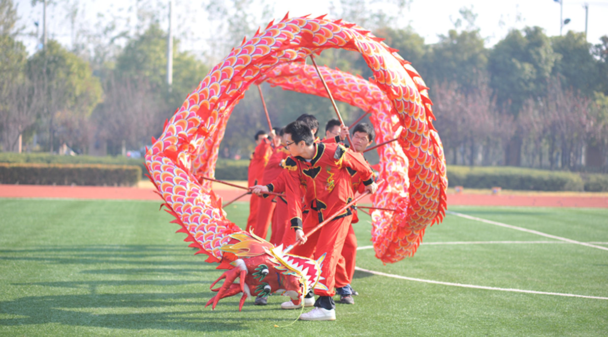 2012年海隆首屆職工運動(dòng)會(huì )--舞龍表演
